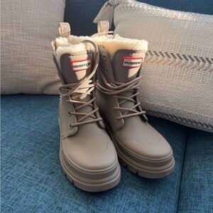 Hunter Women's Tan Boots